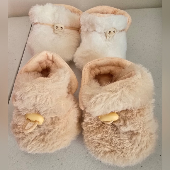 Cozy Cream Baby Booties 0-6mnths, 2 Pair - Picture 2 of 5